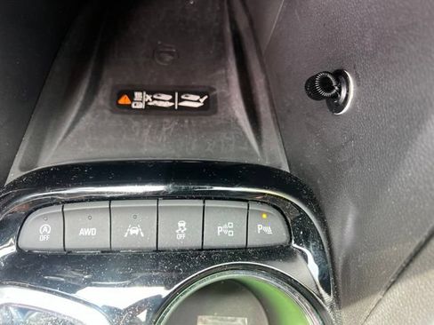 Used 2022 Buick Encore GX Essence w/ Advanced Technology Package AWD/4WD image 34