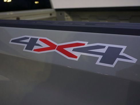 Used 2024 Chevrolet Silverado 1500 LT image 26