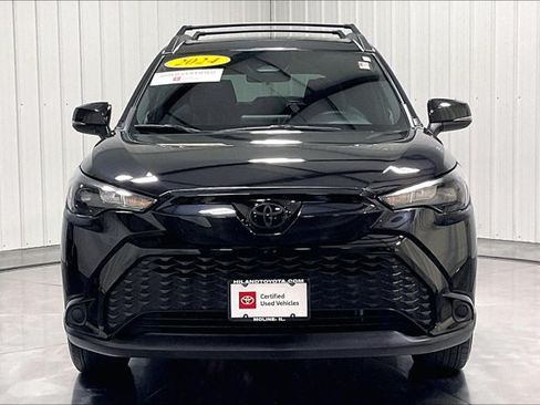 Used 2024 Toyota Corolla Cross AWD Hybrid w/ Moonroof Package image 2
