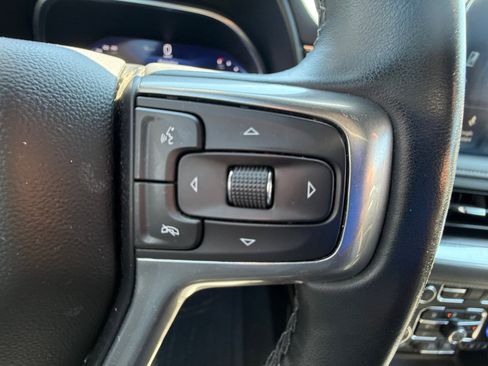 Used 2023 Chevrolet Suburban Premier AWD/4WD image 17