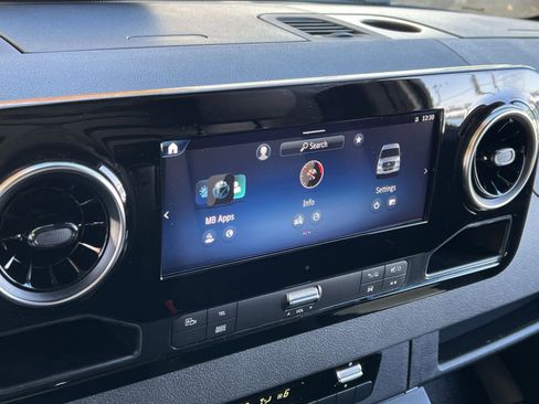 New 2026 Mercedes-Benz Sprinter 2500 image 18