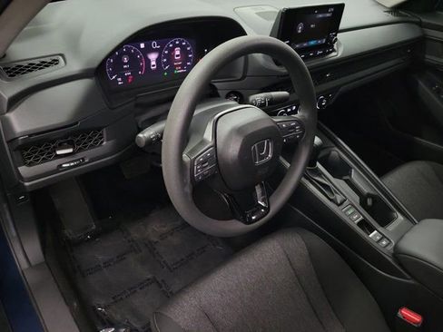 Certified 2025 Honda Accord SE image 18