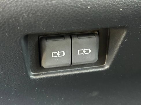 Used 2025 Lexus GX 550 w/ Accessory Package (31) AWD/4WD image 25