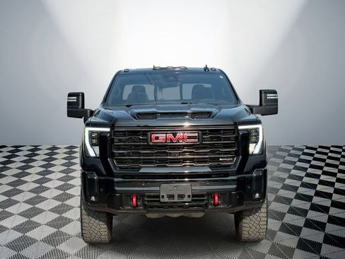 Used 2025 GMC Sierra 2500 AT4X AWD/4WD image 2