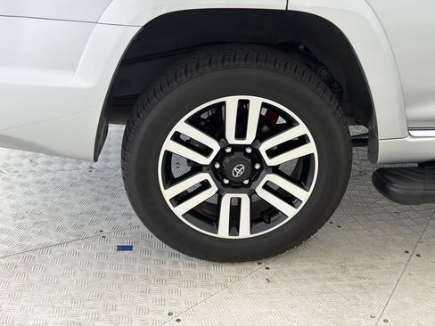Used 2024 Toyota 4Runner Limited AWD/4WD image 13