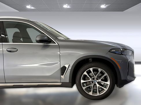 Used 2026 BMW X5 sDrive40i w/ Premium Package RWD image 35