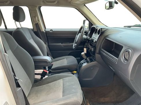 Used 2016 Jeep Patriot Sport w/ Power Value Group FWD image 15