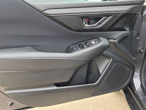 Used 2025 Subaru Outback Premium w/ Popular Package #1A image 13