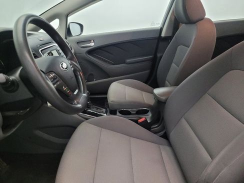 Used 2018 Kia Forte LX image 17