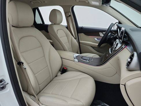 Used 2022 Mercedes-Benz GLC 300 image 19