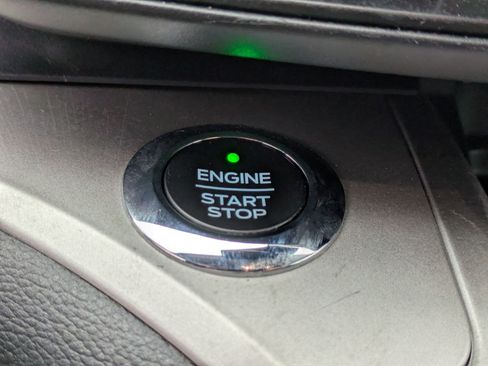 Used 2021 Ford Explorer XLT image 16