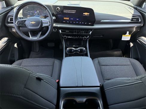 New 2026 Chevrolet Traverse LT w/ Enhanced Driving Package image 10