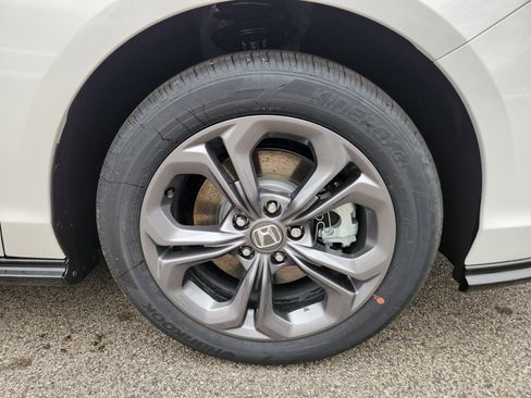 New 2025 Honda Accord EX-L image 7