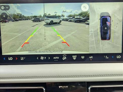 New 2025 Lincoln Aviator AWD image 13