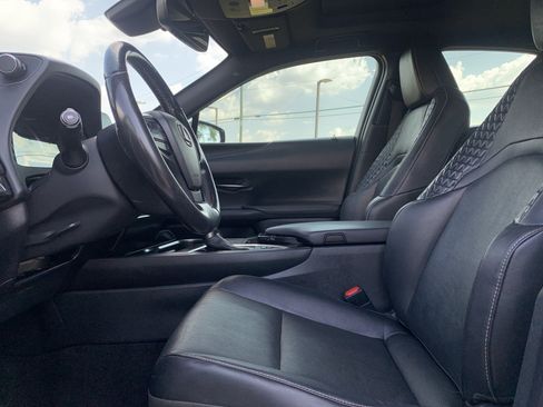 Used 2019 Lexus UX 250h w/ Premium Package AWD/4WD image 16