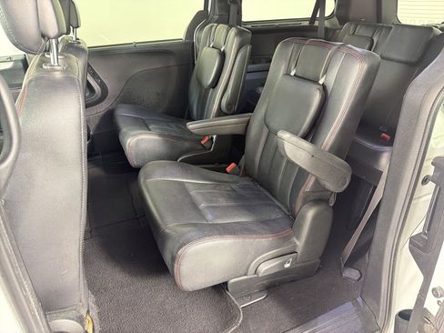 Used 2017 Dodge Grand Caravan GT image 14