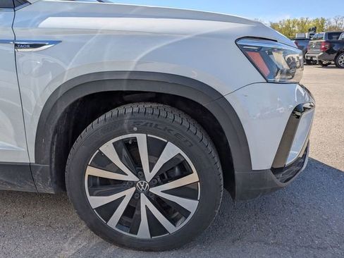 Used 2022 Volkswagen Taos SE AWD/4WD image 9