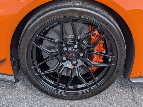 Used 2023 Chevrolet Corvette Z06 w/ Z07 Performance Package image 10