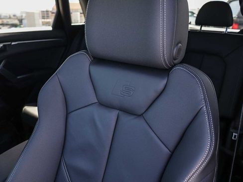 Used 2025 Audi Q3 2.0T Premium w/ Convenience Package AWD/4WD image 36