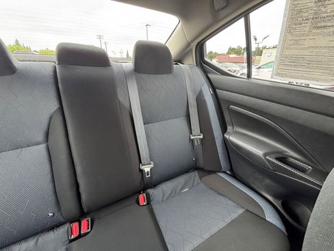 Used 2025 Nissan Versa SV image 35