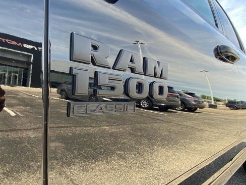 Used 2022 RAM 1500 Classic Warlock w/ Electronics Group AWD/4WD image 18