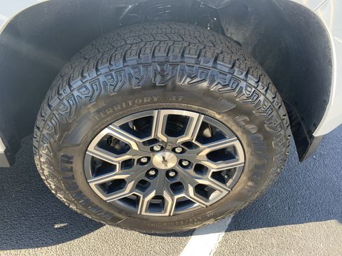 Certified 2024 Chevrolet Colorado Z71 w/ Z71 Convenience Package 2 image 23