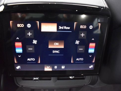 New 2026 Cadillac Vistiq Sport w/ LPO, Floor Liner Package image 33