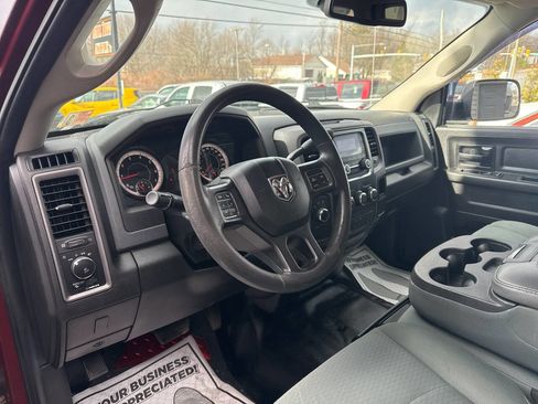 Used 2018 RAM 2500 Tradesman w/ Chrome Appearance Group image 29