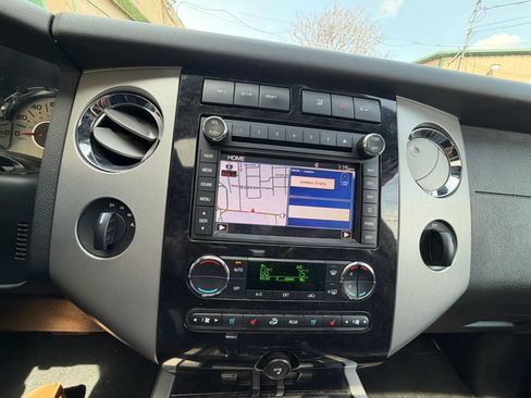 Used 2013 Ford Expedition Limited AWD/4WD image 30