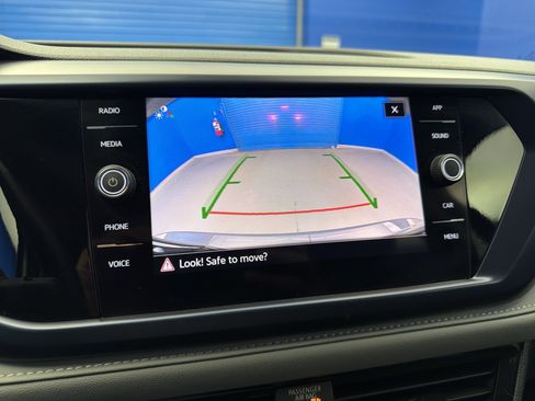 Used 2024 Volkswagen Taos SE image 20