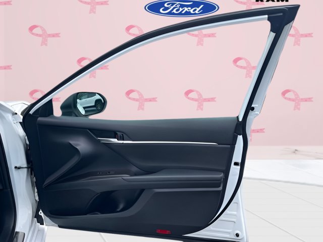 Used 2024 Toyota Camry SE FWD image 31