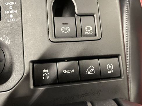 Used 2022 Toyota Highlander XSE image 36