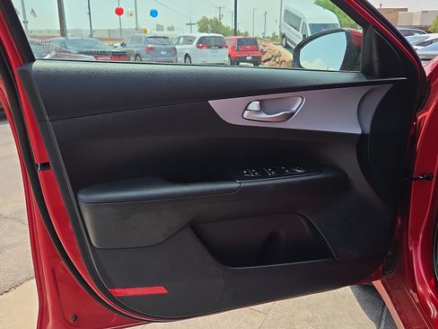 Used 2024 Kia Forte LXS FWD image 8