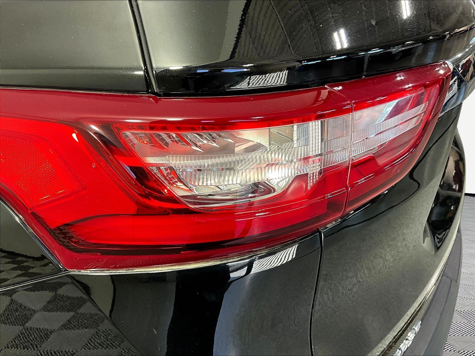 Used 2020 Chevrolet Traverse LS FWD image 22