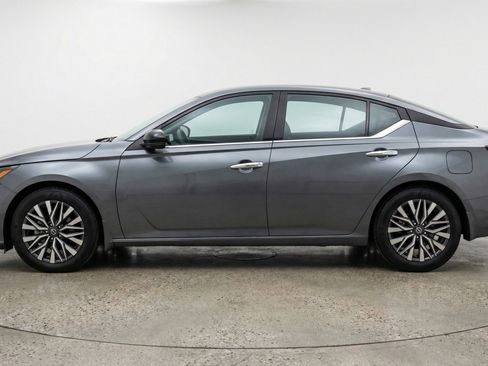 Used 2025 Nissan Altima 2.5 SV image 5