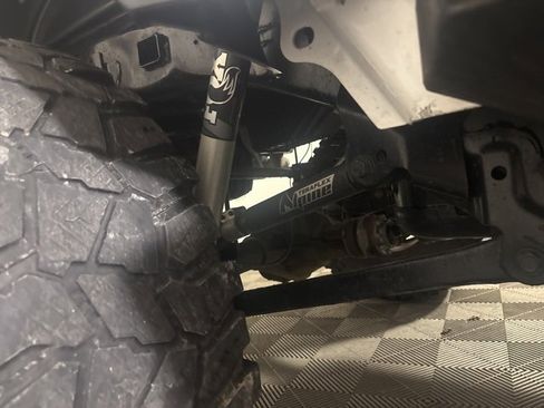 Used 2021 Jeep Gladiator Willys image 59