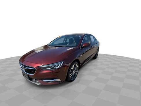 Certified 2018 Buick Regal Essence w/ Driver Confidence Package #1 AWD/4WD image 4