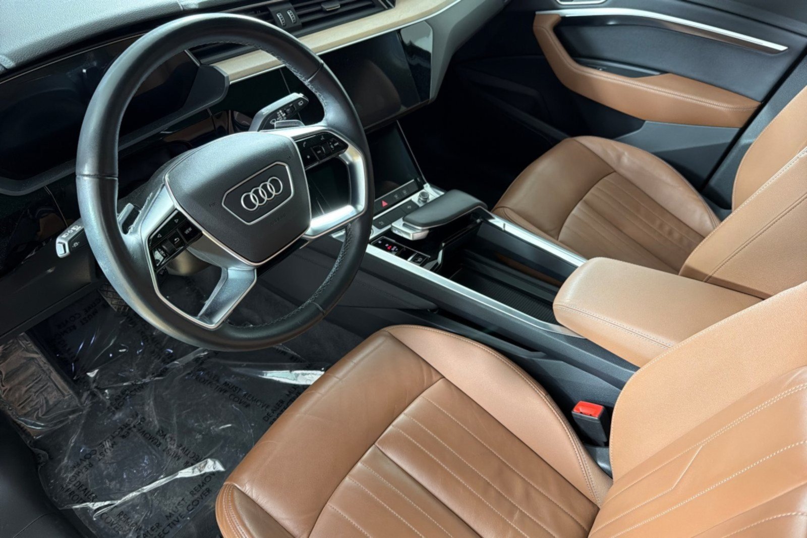 Used 2024 Audi Q8 e-tron Premium AWD/4WD image 9