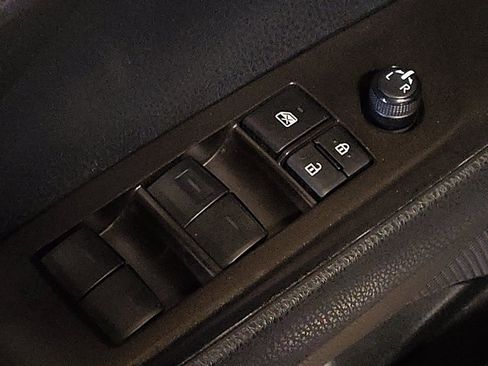 Used 2023 Toyota Camry LE image 27