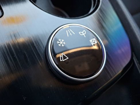 Certified 2023 Nissan Rogue SV w/ SV Premium B Package image 25