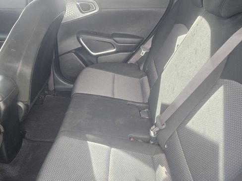 Used 2022 Kia Soul LX w/ Technology Package FWD image 8