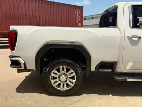 Used 2020 GMC Sierra 2500 Denali w/ Denali Ultimate Package AWD/4WD image 7