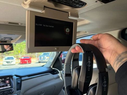 Used 2015 GMC Yukon Denali w/ Open Road Package image 27