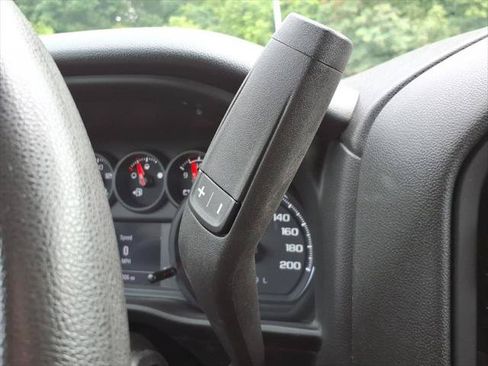 Used 2023 Chevrolet Silverado 1500 Custom AWD/4WD image 18