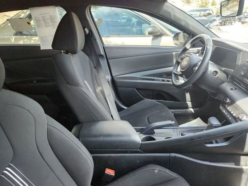 Used 2025 Hyundai Elantra Sport FWD image 5