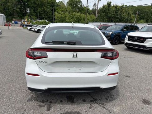 Used 2023 Honda Civic LX image 3