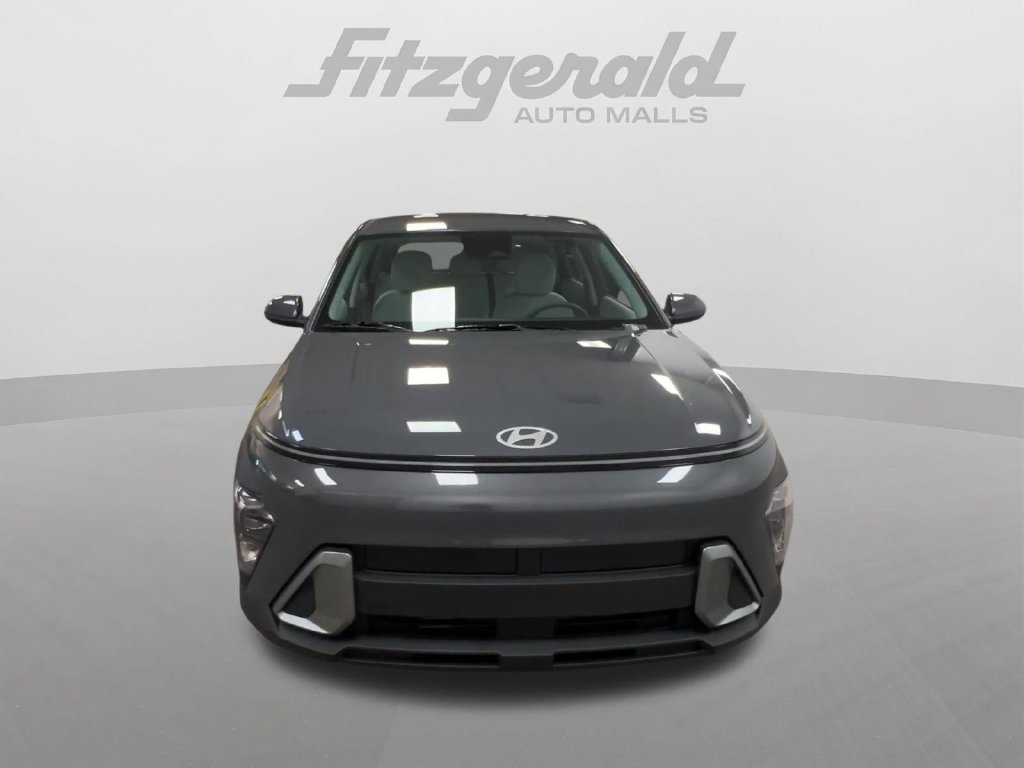 New 2027 Hyundai Kona SE FWD image 3