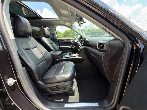 Used 2022 Ford Explorer Limited w/ Hybrid Equipment Group 310A RWD image 9