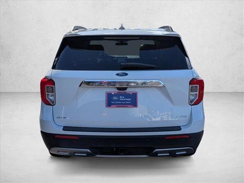 Used 2023 Ford Explorer XLT w/ Equipment Group 202A AWD/4WD image 7