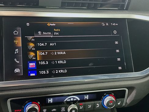 Used 2025 Audi Q3 2.0T Premium image 21